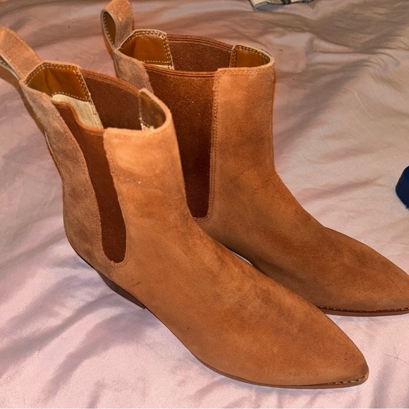 Michael Kors Kinlee Cognac Suede Ankle Booties NWOB - Picture 1 of 6